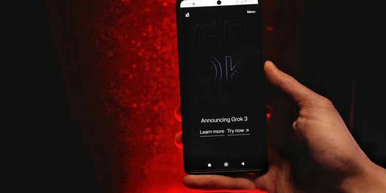 Seeker phone displaying Solana Mobile's SKR Airdrop announcement on a digital screen.