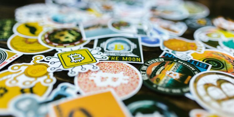 Bitcoin and blockchain graphics with Japanese yen symbols illustrating DeFi innovation.