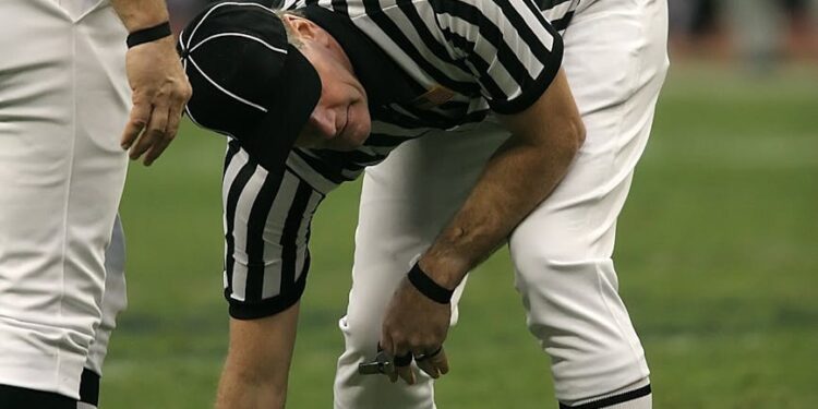 Vietnamese officials discussing cryptocurrency regulation and taxation measures.