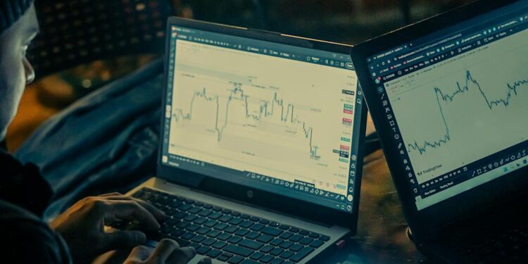 Declining cryptocurrency trading volume chart with downward trend indicator.