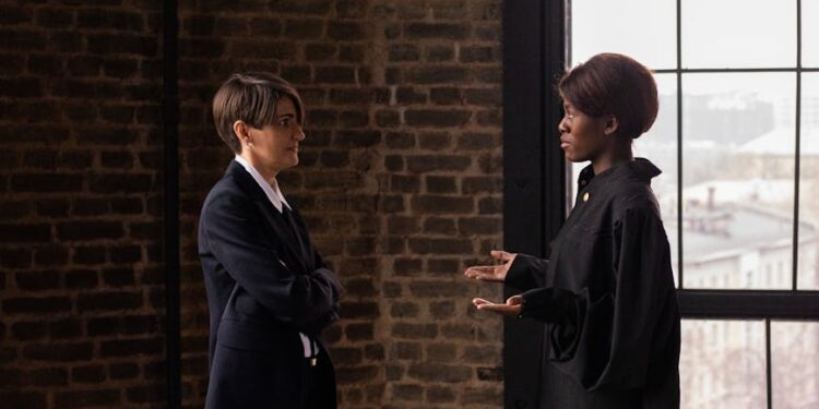 A courtroom scene with lawyers discussing a lawsuit related to crypto trading.