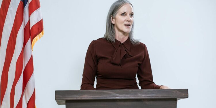 Ripple CEO discussing stablecoin regulation in a meeting with government officials.