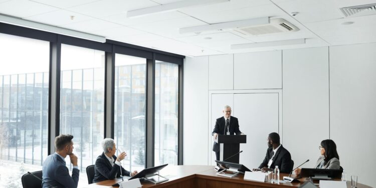 Executives from Franklin Templeton and SWIFT discuss on-chain banking innovations at a conference.