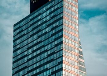 Attendees at a Mar-a-Lago luncheon discussing Trump Token's rising popularity and investments.