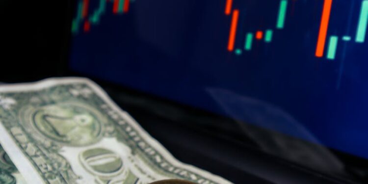 Bitcoin chart with upward trend, U.S. dollar and oil price indicators in the background.