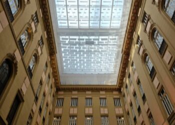 Banco do Brasil logo with a smartphone displaying the Pix payment app on a map of Argentina.