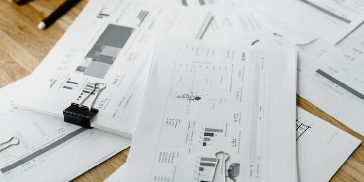 Financial documents and charts illustrating creditor payments related to FTX's bankruptcy.