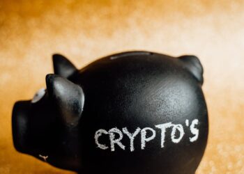 Central Bank officials discussing digital assets and finance regulations at a meeting.