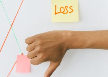 Graph showing U.S. jobs decline and unemployment rates for February 2023.