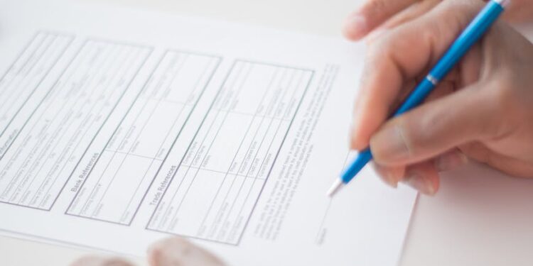 Tech executives sign energy pledge document, highlighting commitment to sustainability amid tensions.