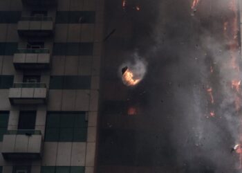 Explosions and fire engulf a Saudi oil pipeline amid escalating regional tensions.