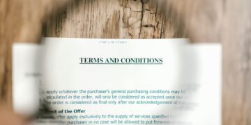 Government officials reviewing financial regulations with a focus on insider trading laws.